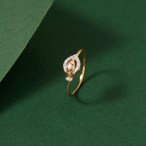 Casual Glimmer Diamond Ring