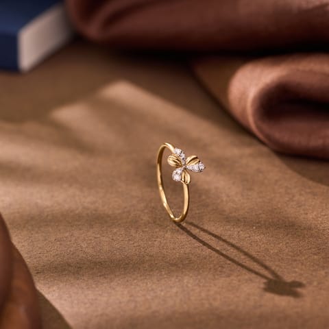 Embellished Petal Diamond Ring Embellished Petal Diamond Ring