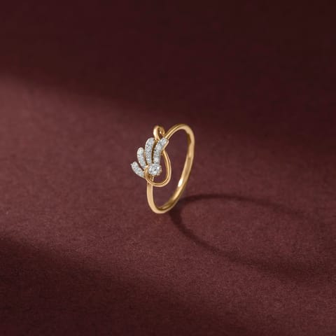Feather Crest Diamond Ring