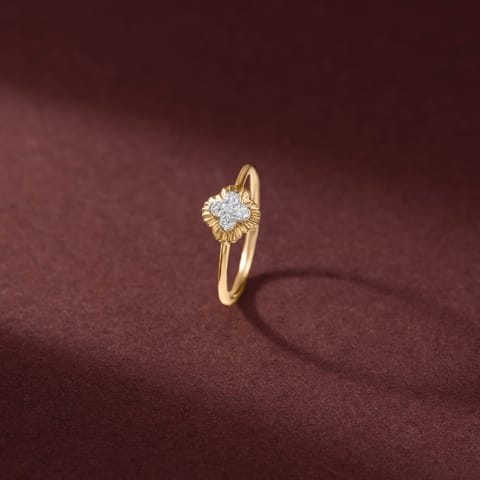 Fluted Clover Diamond Ring Fluted Clover Diamond Ring