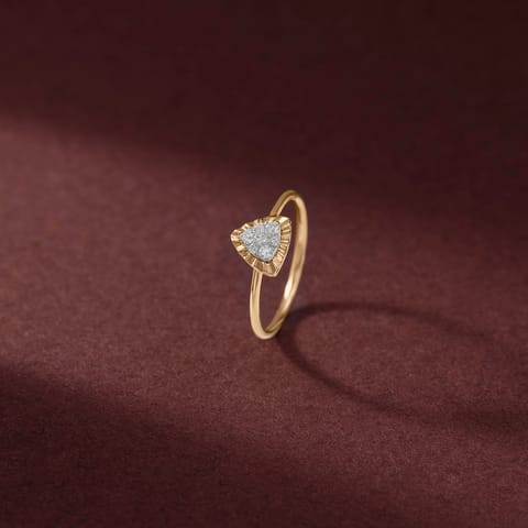 Fluted Triangle Diamond Ring