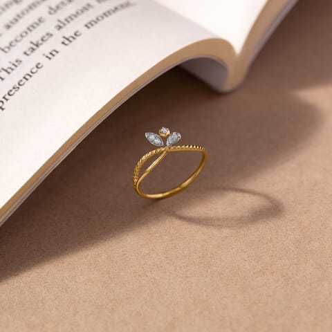 Leaf Sweep Diamond Ring Leaf Sweep Diamond Ring