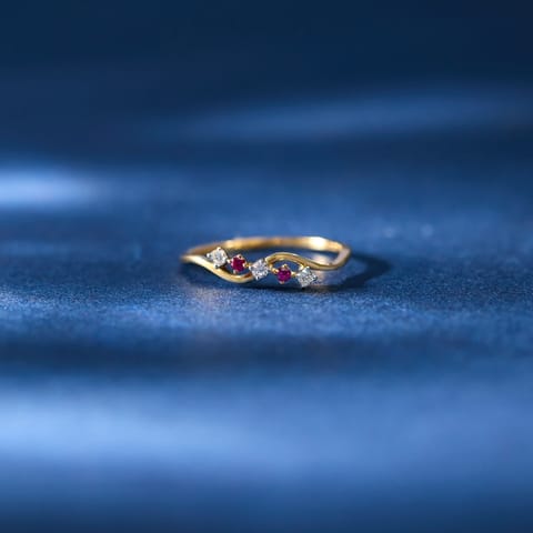 Flowing Swirls Diamond Ring