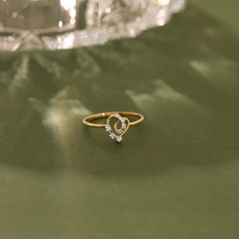 Spiraled Diamond Ring