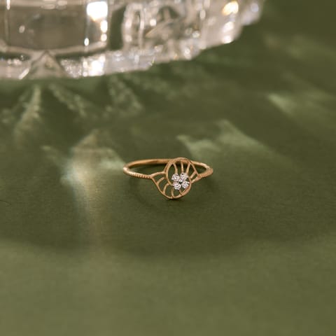 Spiral Conch Diamond Ring