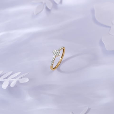 Round Cluster Diamond Ring Round Cluster Diamond Ring