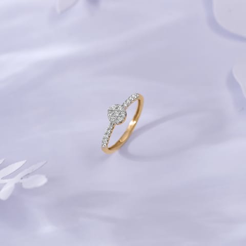 Oval Cluster Diamond Ring Oval Cluster Diamond Ring