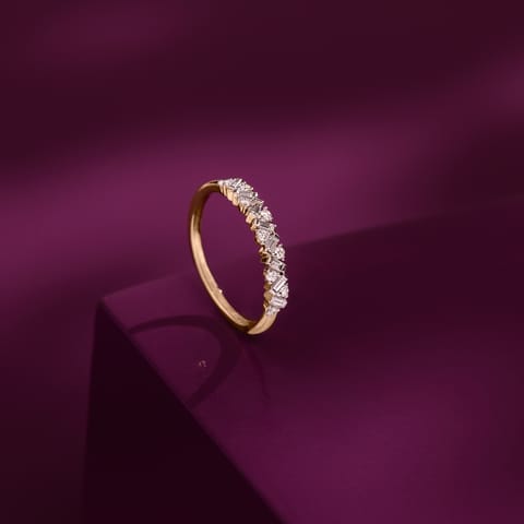 Weaving Sleek Diamond Ring Weaving Sleek Diamond Ring