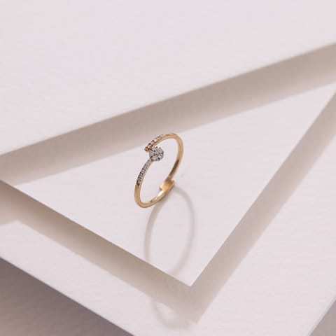 Radiant Clasp Diamond Ring Radiant Clasp Diamond Ring