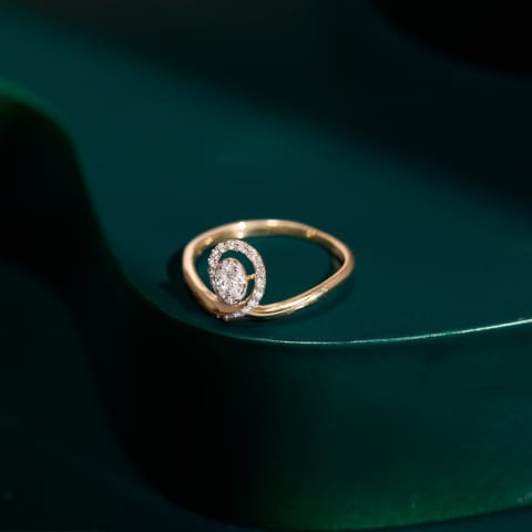 Dahlia Diamond Ring