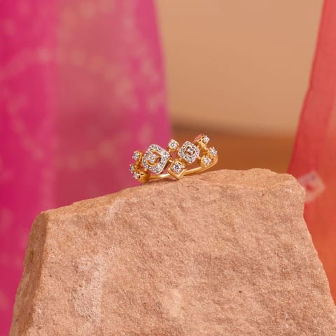 Regal Bandhani Diamond Ring Regal Bandhani Diamond Ring