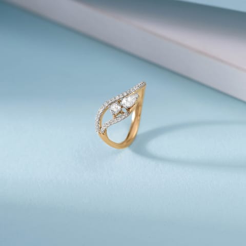 Classic Muse Diamond Ring Classic Muse Diamond Ring