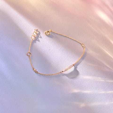 Fine Line 9KT Diamond Chain Bracelet