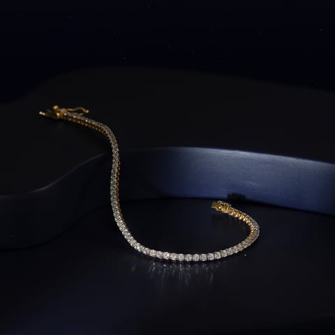 Brilliance Line 73 Cuts Diamond Bracelet Brilliance Line 73 Cuts Diamond Bracelet