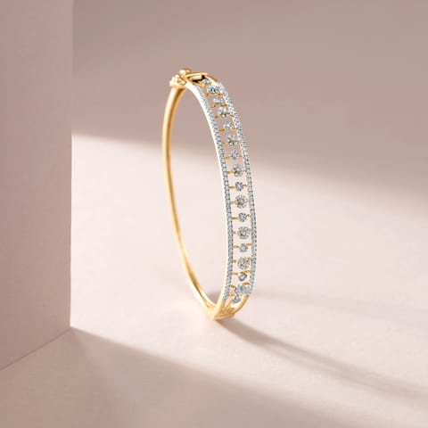 Refined Linear Diamond Bracelet