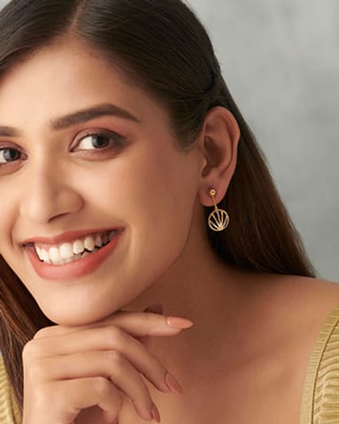 Liyanvi Geometric 22Kt Gold Earring