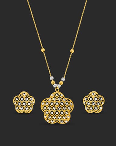 Heena 22Kt Gold Necklace Sets Heena 22Kt Gold Necklace Sets