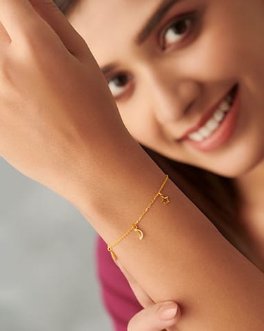 Sanya 22Kt Gold Matching Set, Charm Bracelet