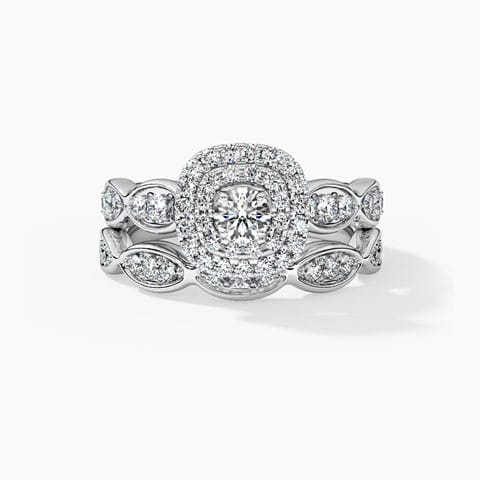 Glistening Solitaire Bridal Ring Set Glistening Solitaire Bridal Ring Set