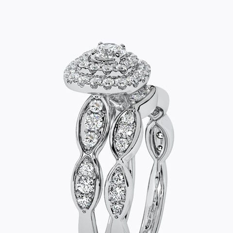 Glistening Solitaire Bridal Ring Set Glistening Solitaire Bridal Ring Set