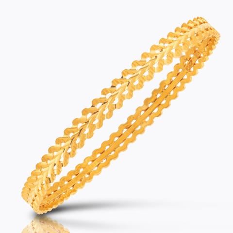 Asya Wave Gold Bangle