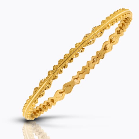 Jui Wave Gold Bangle