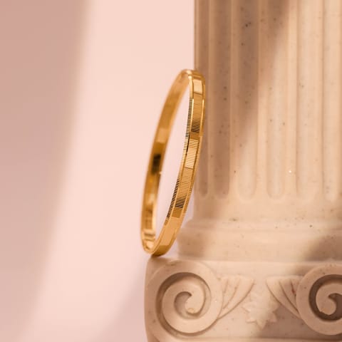Classic Gold Bangle