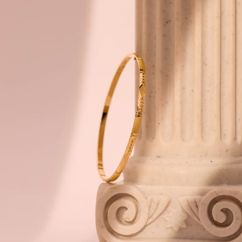 Subtle Shine Gold Bangle