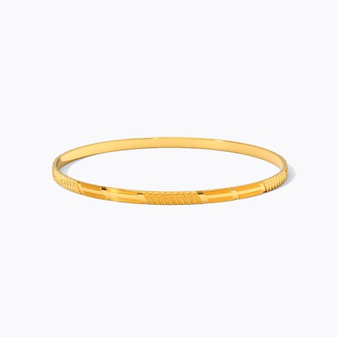 Sleek Shine Gold Bangle