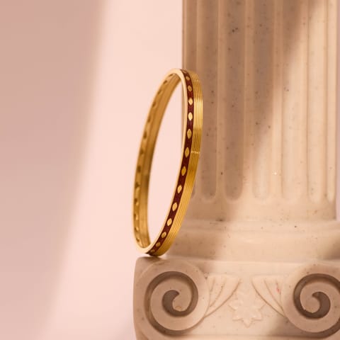 Garnet Trace Gold Bangle
