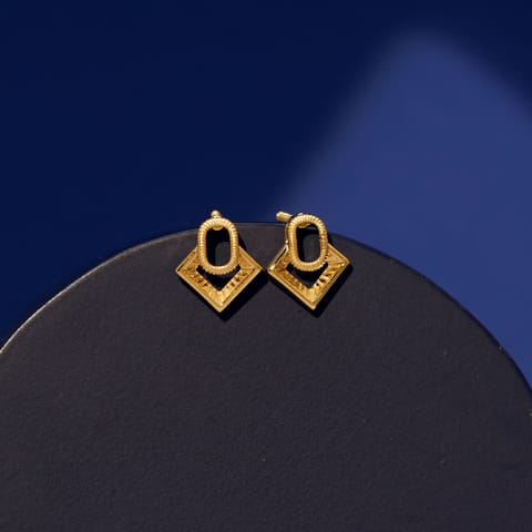 Minimal Gold Stud Earrings