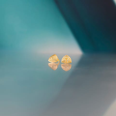 Trinity Cutout Gold Stud Earrings Trinity Cutout Gold Stud Earrings