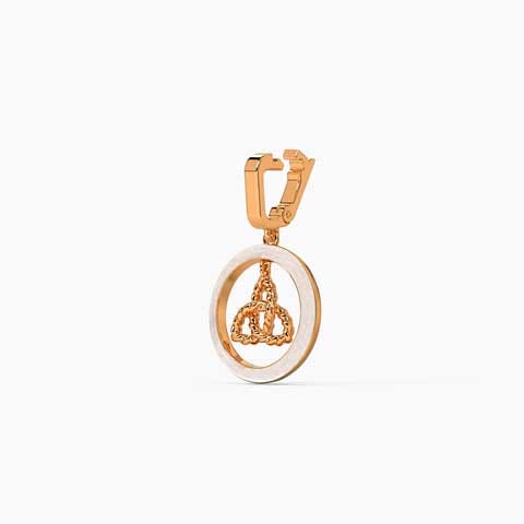 Elegant Trinity Gold Charm Pendant Elegant Trinity Gold Charm Pendant