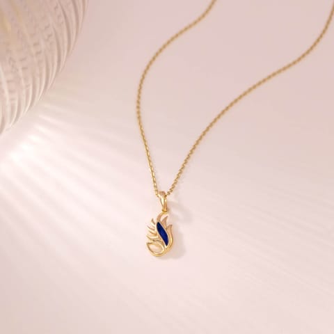 Poised Story Gold Pendant