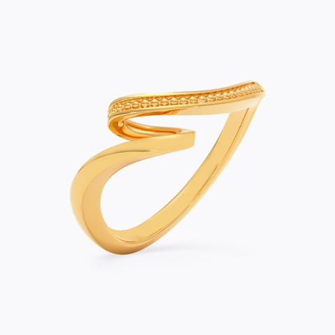 Minimal Wave Gold Ring