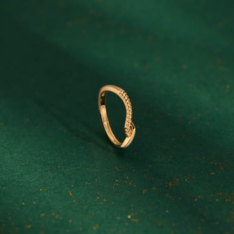 Texturted Gleam Gold Ring