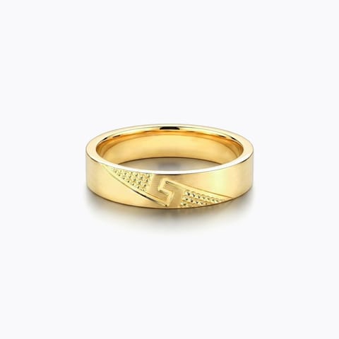 Elegant Nova Gold Band for Woman